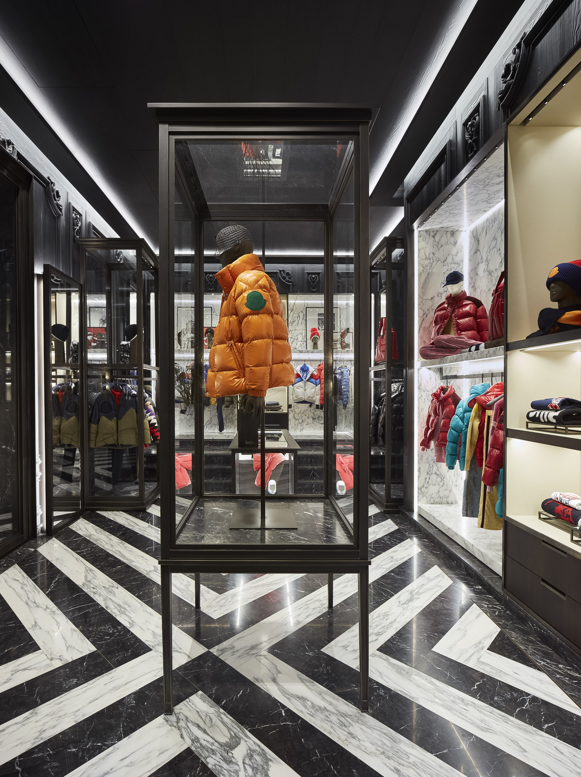 moncler outlet firenze the mall